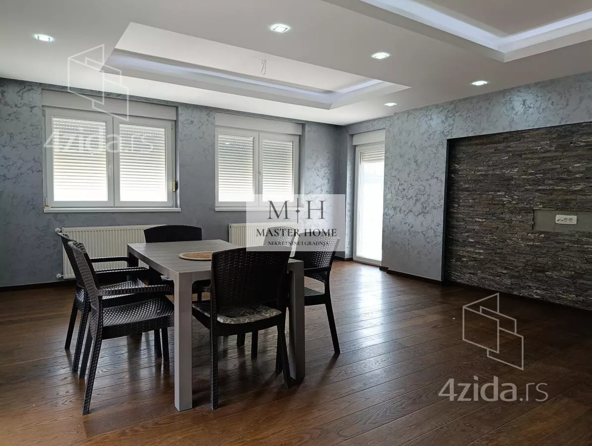 Petosoban stan | 4zida