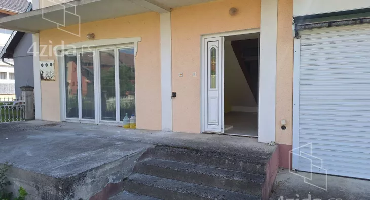 3-etažna kuća | 4zida