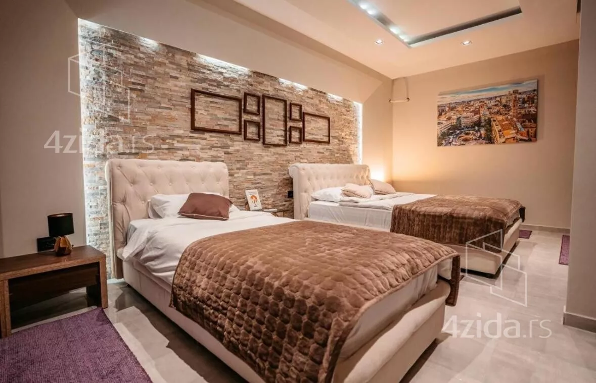 Turistički objekat | 4zida