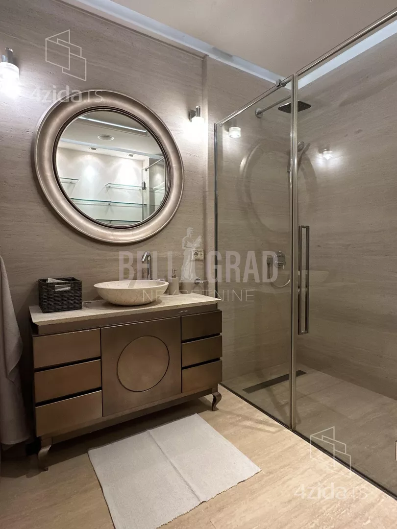 Četvoroiposoban stan | 4zida