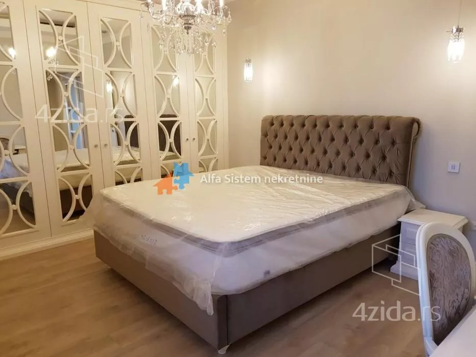 Petosoban stan | 4zida
