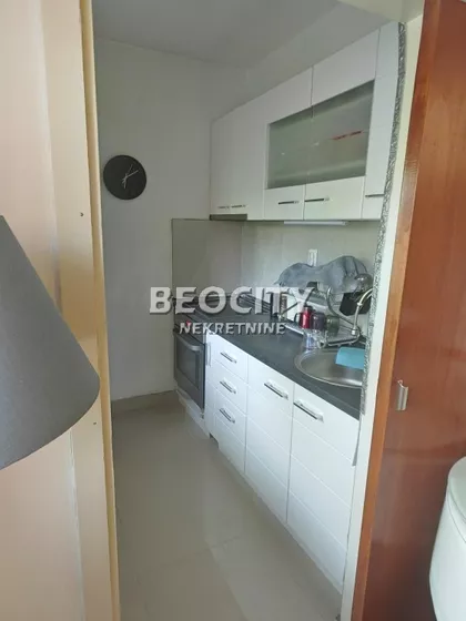 Ustanička | 4zida.rs