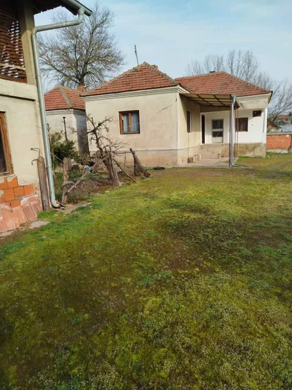 Karađorđeva | 4zida.rs