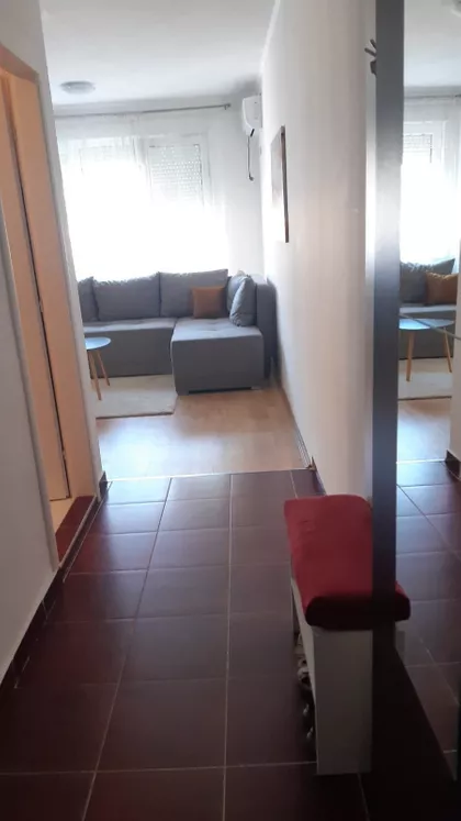 Trg Mladenaca | 4zida.rs