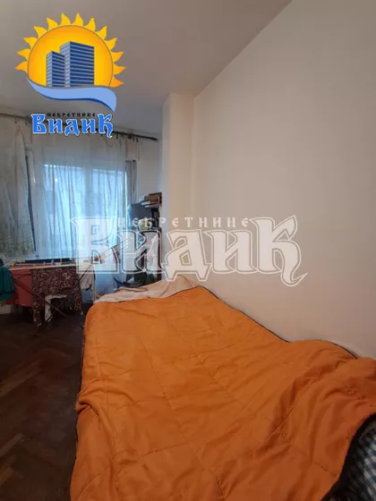 Cara Dušana | 4zida.rs