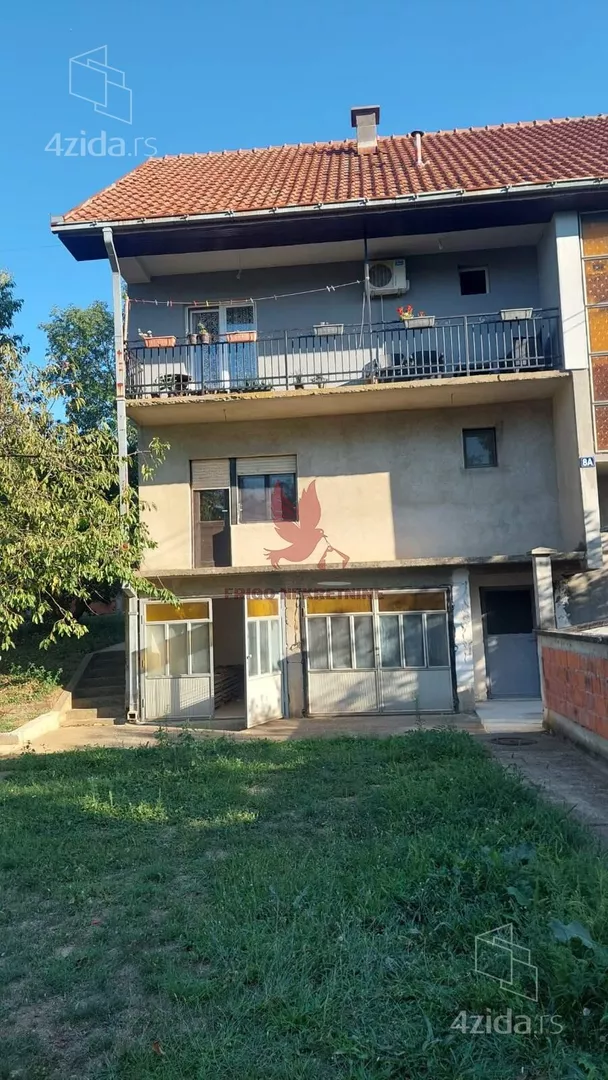 3-etažna kuća | 4zida