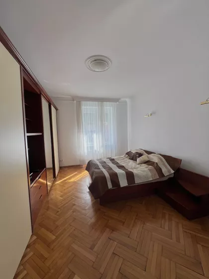 KRALJA MILUTINA | 4zida.rs