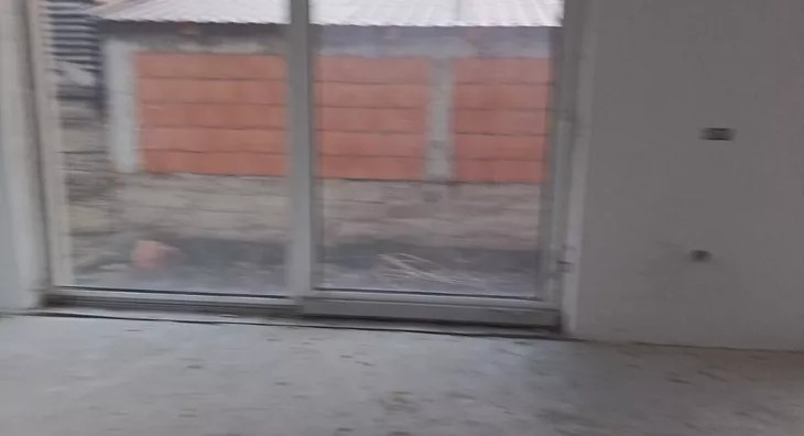 Poslovna zgrada | 4zida