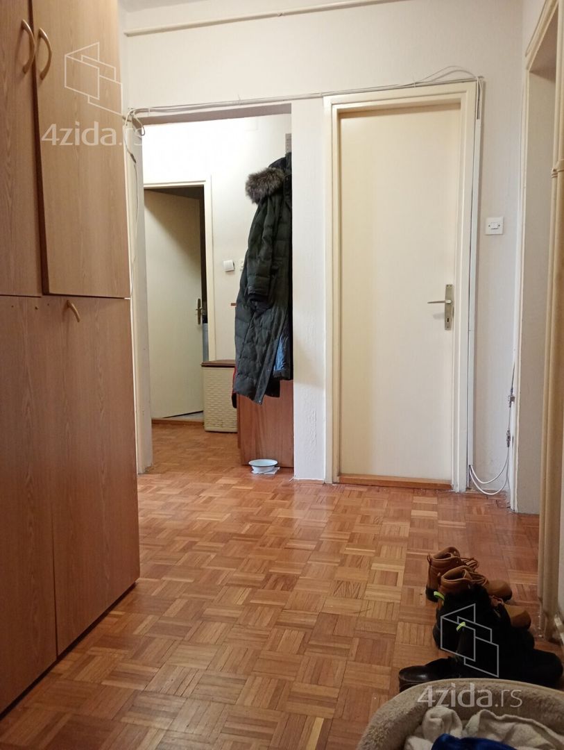 Apartment in Kruševac, Kolonija, Rasinski upravni okrug - Više