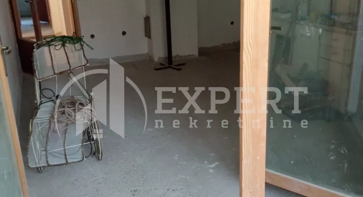 Lokal | 4zida