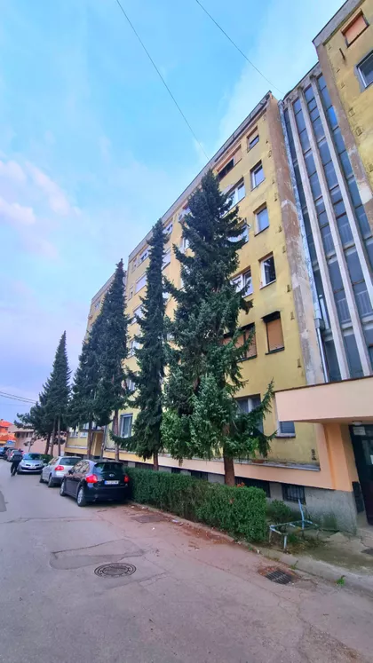 Krfska 1a | 4zida.rs