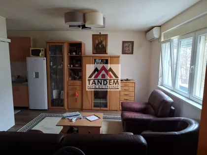 Crveni Pevac | 4zida.rs