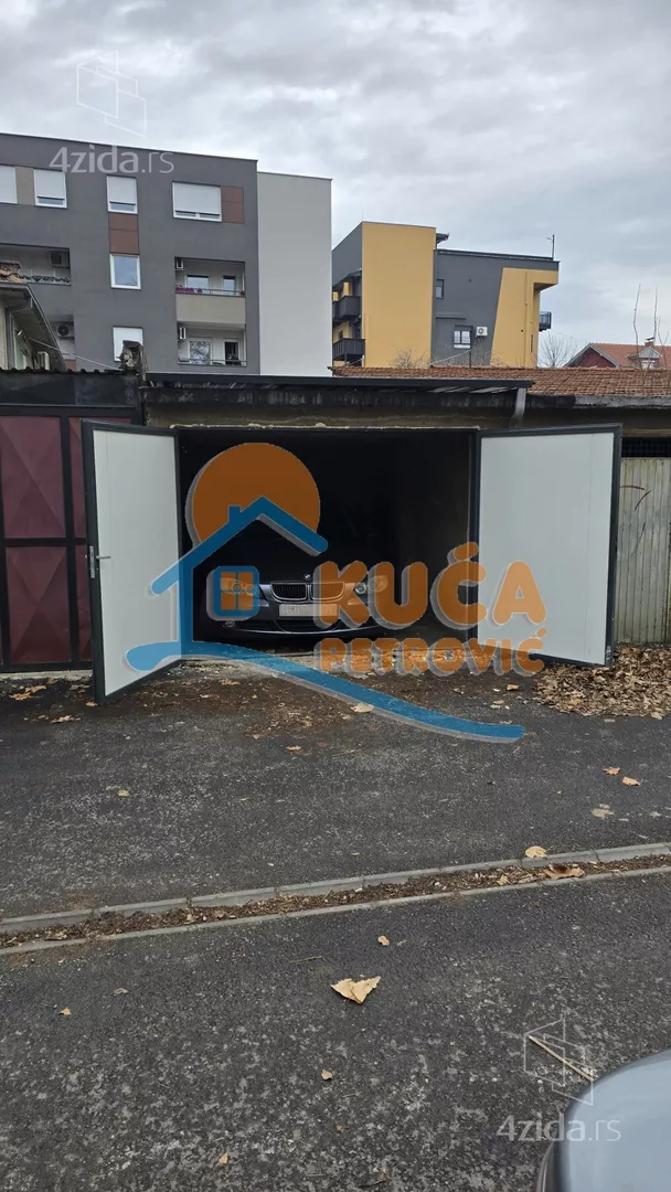 Garaža | 4zida