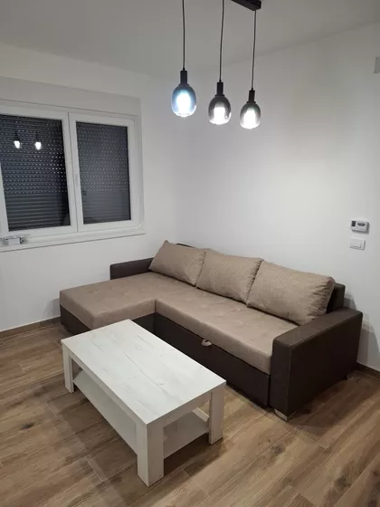 Zanatlijska 8 | 4zida.rs