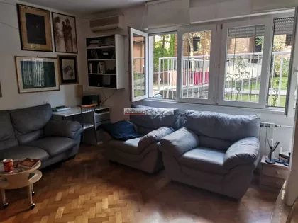 Klinički Centar | 4zida.rs