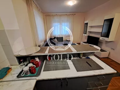 Lasla Gala | 4zida.rs