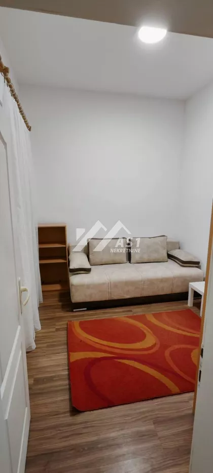 Heroja Pinkija | 4zida.rs