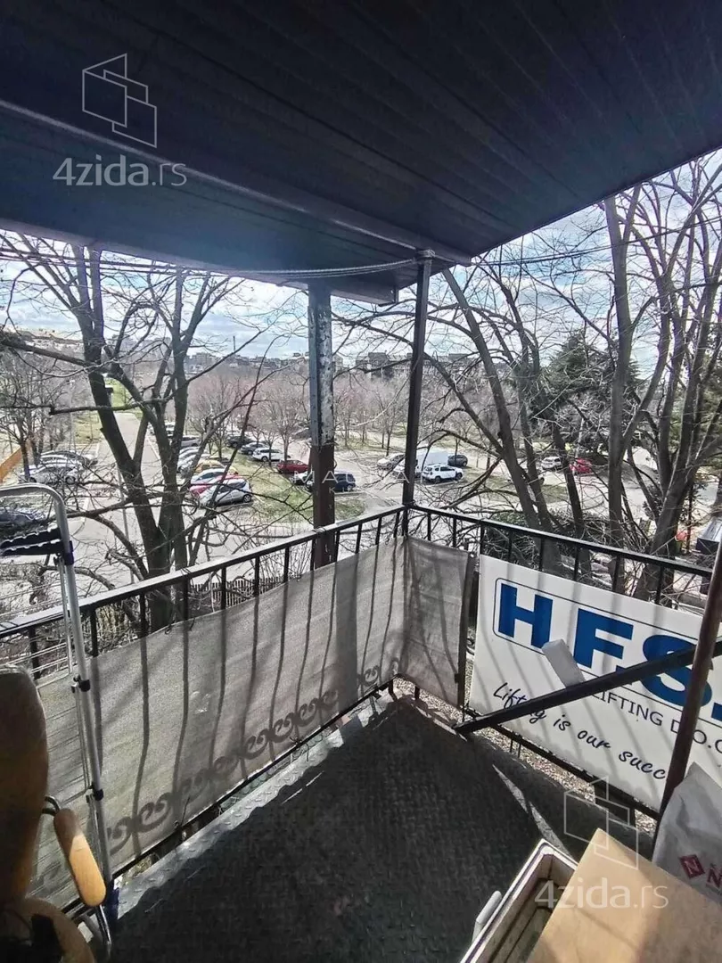 Petosoban stan | 4zida