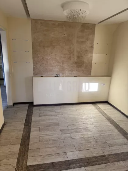 Godominska | 4zida.rs