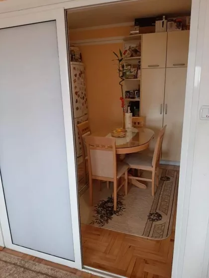 Dušanov Bazar | 4zida.rs