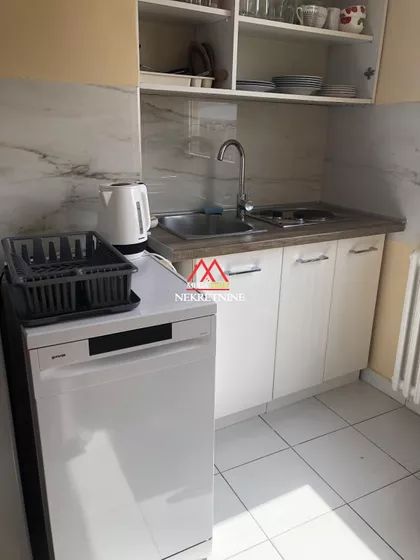 Bulevar Cara Lazara | 4zida.rs
