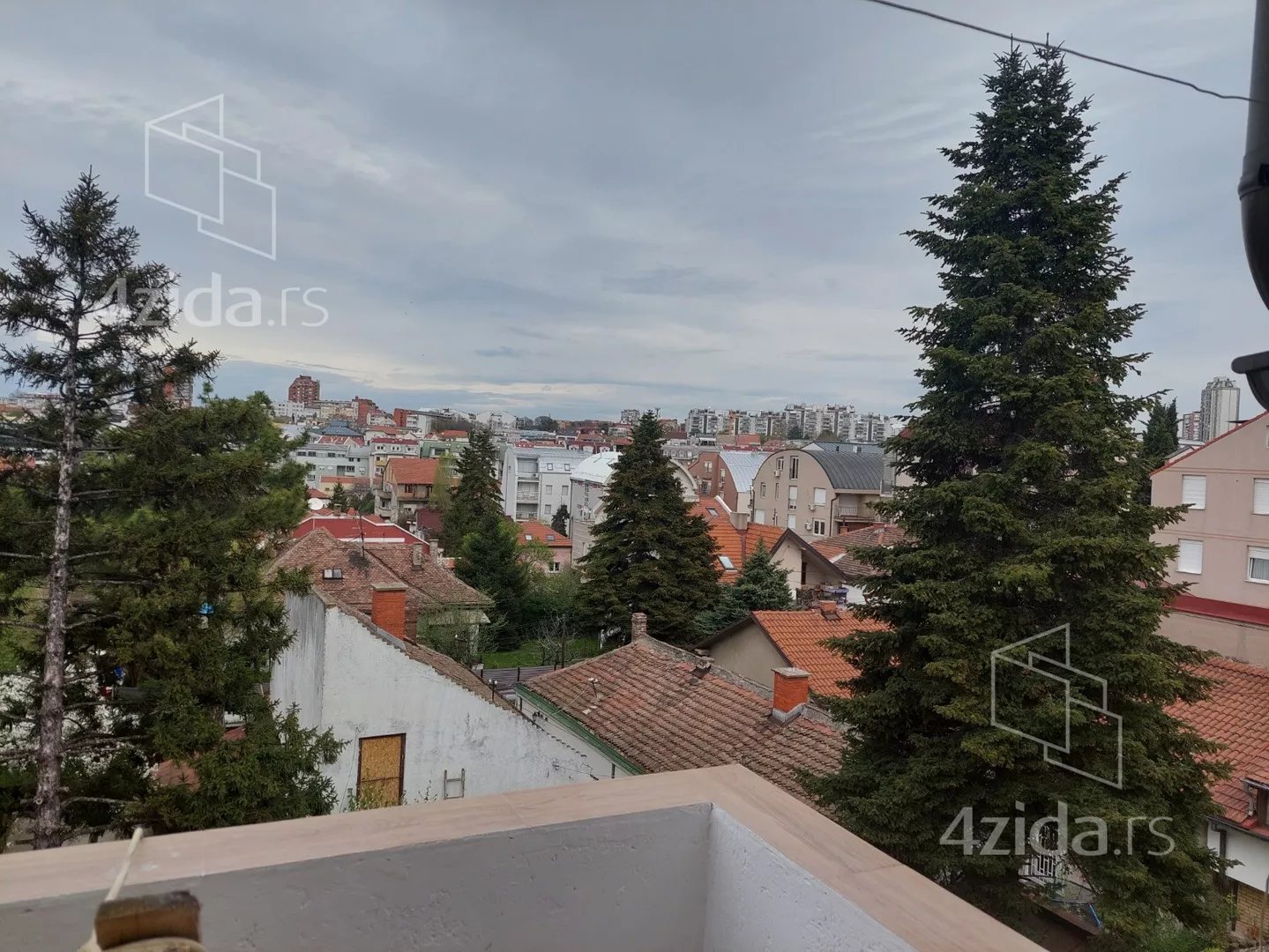 Petosoban stan | 4zida