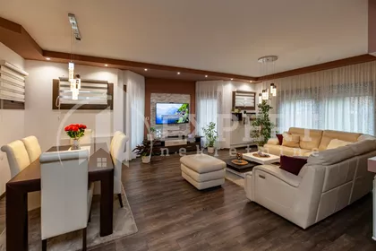 Kragujevački oktobar | 4zida.rs