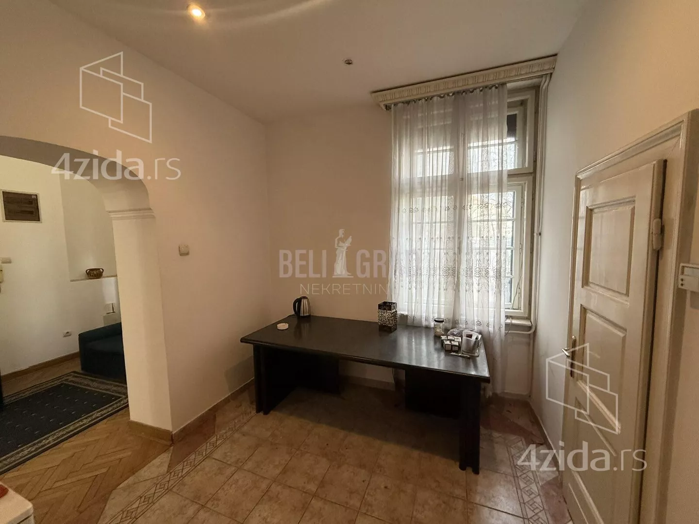 Šestosoban stan | 4zida