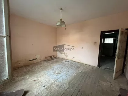 Ugrinovačka | 4zida.rs