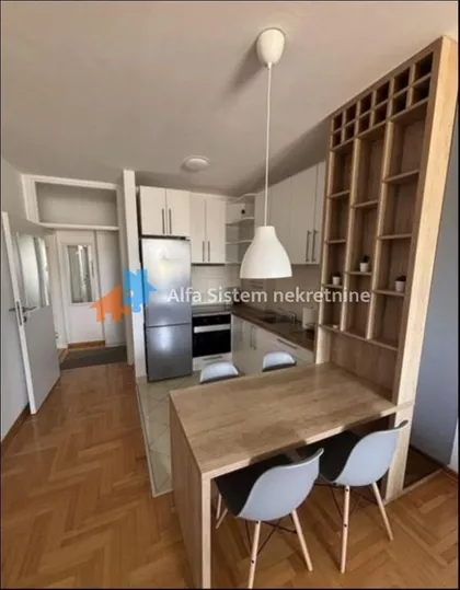 Stepa Stepanović | 4zida.rs