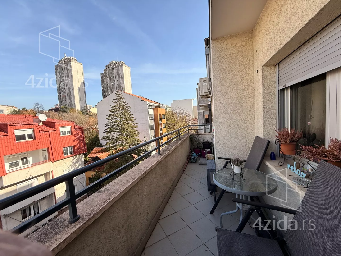 Petosoban stan | 4zida