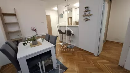 Poenkareova | 4zida.rs