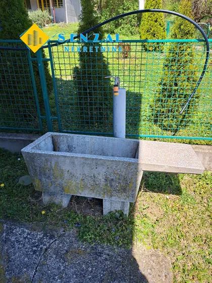 Okolne lokacije | 4zida.rs