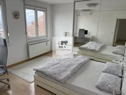 Golf Naselje | 4zida.rs