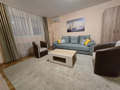 Dva Bela Goluba | 4zida.rs