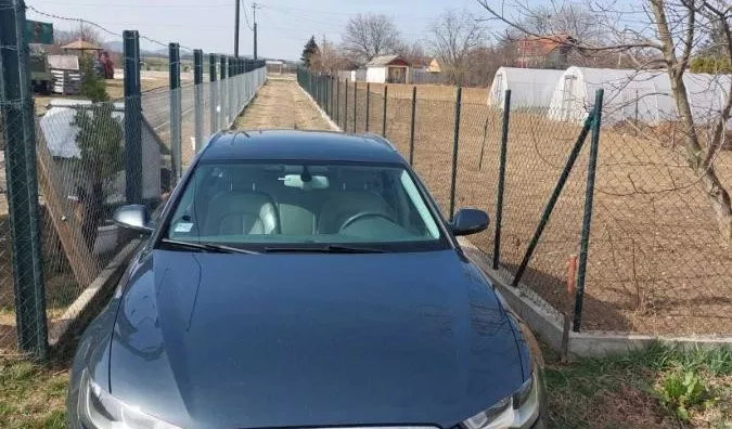 Plac | 4zida