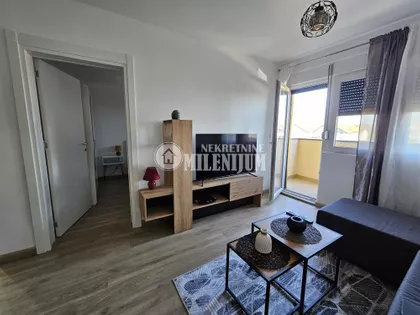 Surčinska | 4zida.rs