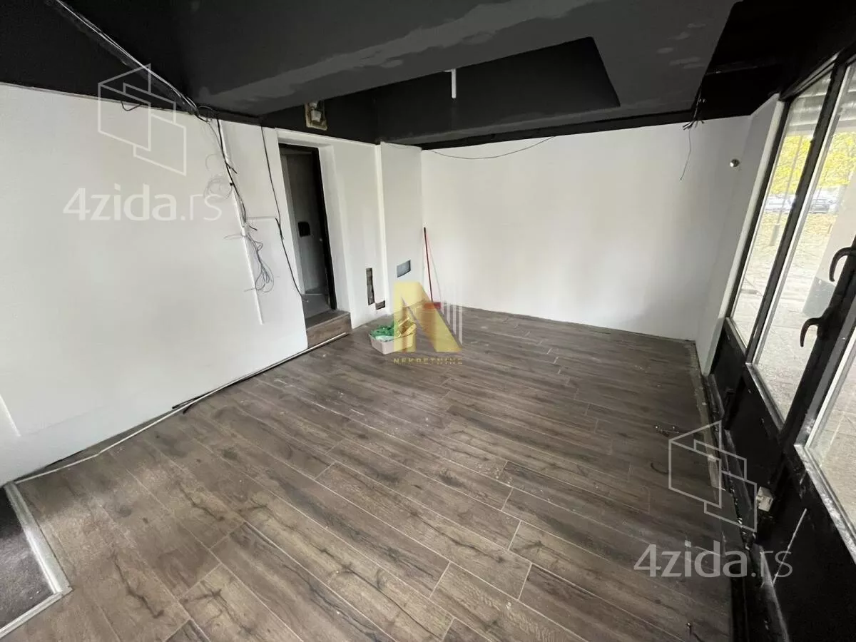 Poslovni prostor | 4zida