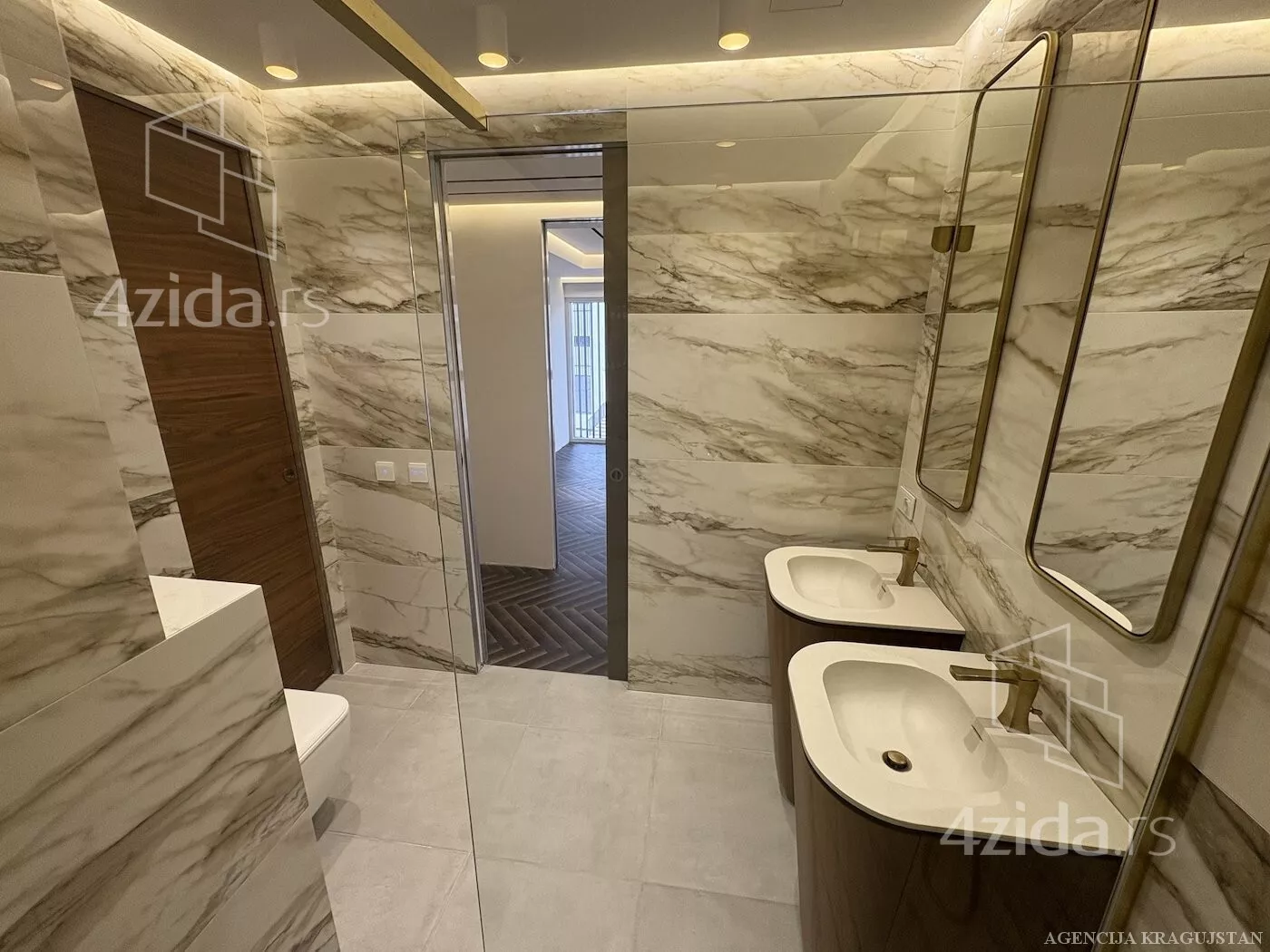 Troiposoban stan | 4zida