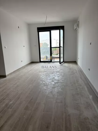 Batajnica | 4zida.rs