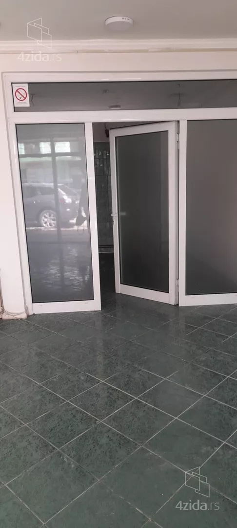 Lokal | 4zida
