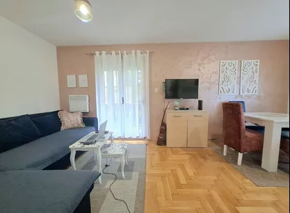 Krfska | 4zida.rs