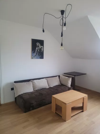 Orlovića Pavla 1a | 4zida.rs