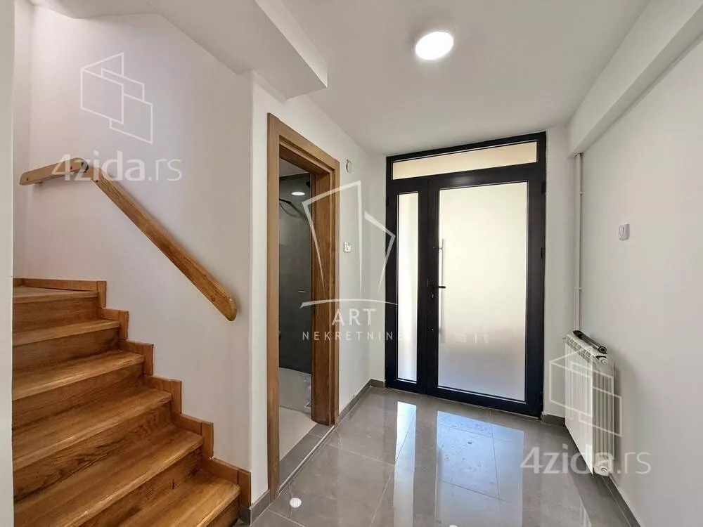 3-etažna kuća | 4zida