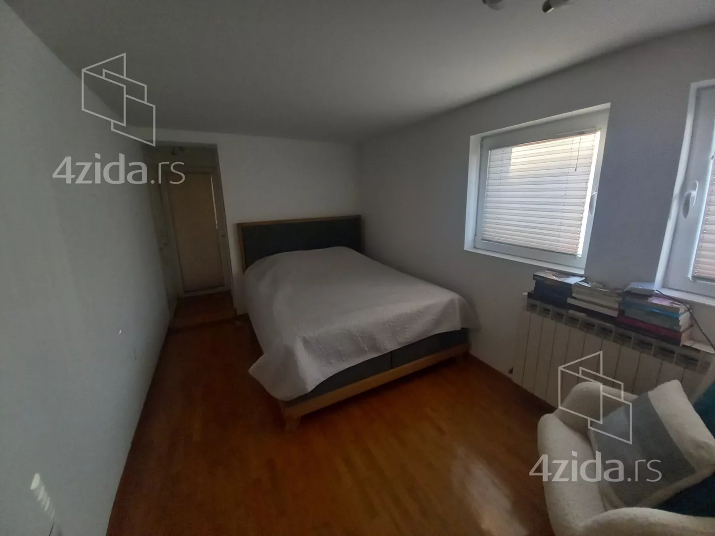Petosoban stan | 4zida