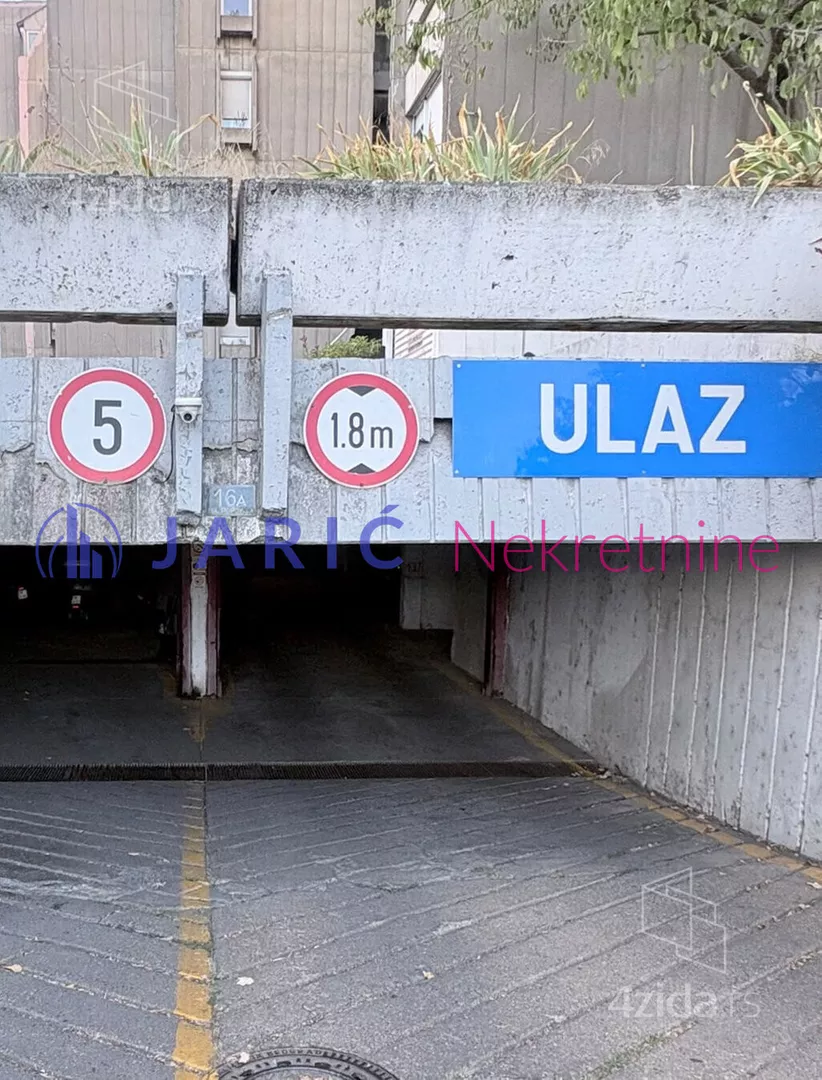 Garaža | 4zida