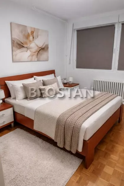 Makenzijeva | 4zida.rs