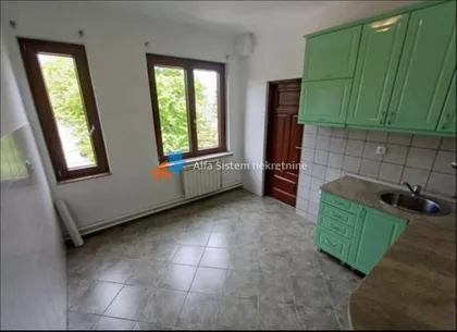 Autokomanda | 4zida.rs