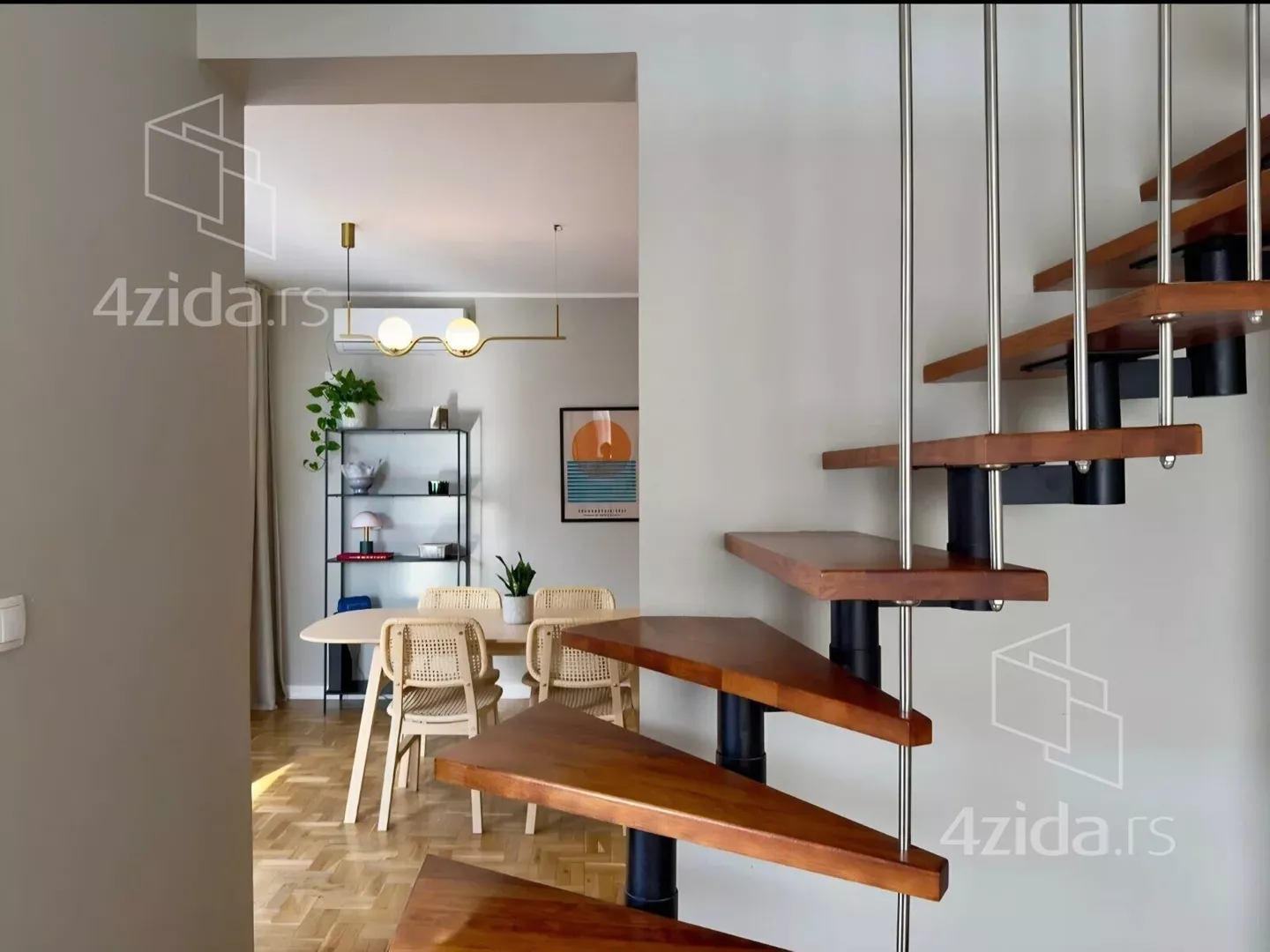 Troiposoban stan | 4zida