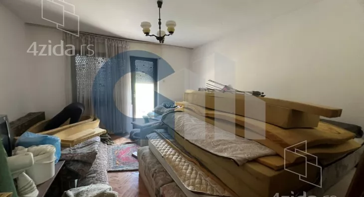 Šestosoban stan | 4zida